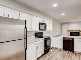 932 S Dearborn Way APT 3, Aurora, CO 80012