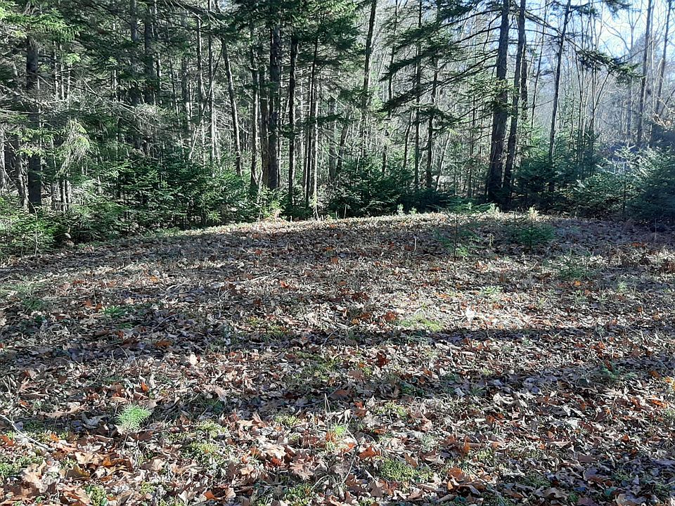 2nd image of 1349 Manktown Rd