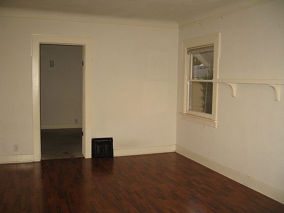 4th image of 1680 Fiske Ave