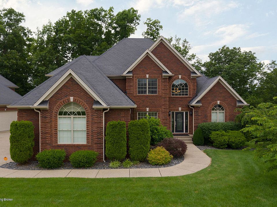 1st image of 615 Woodland Pass