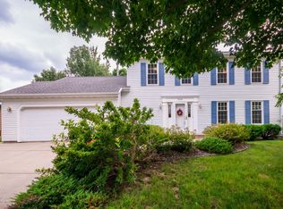 1520 Ridge Cliff Ln NE, Rochester, MN 55906