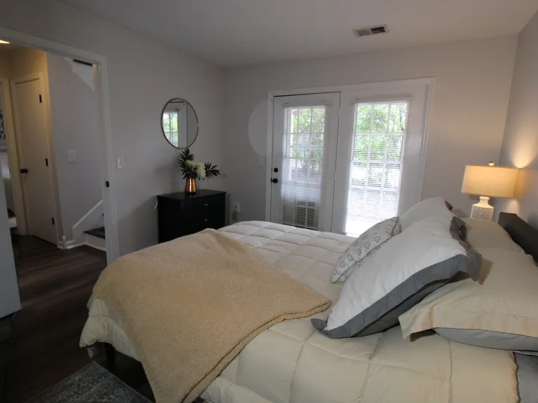 515 Chesterfield Ave #D — Photo 10