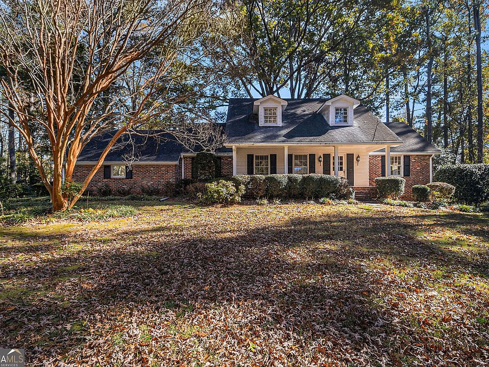 1st image of 2437 Cardinal Way