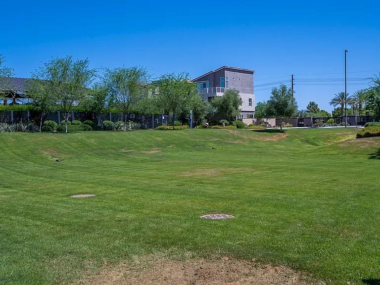 7050 W Carter Dr — Photo 6