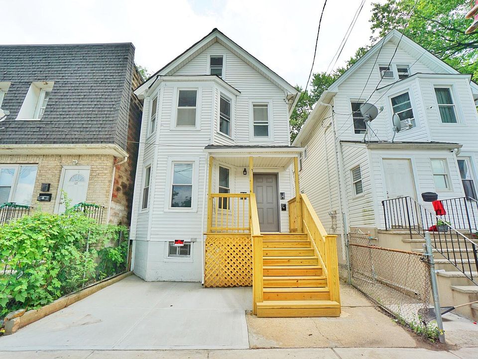 1st image of 139 Eaton Pl #1A