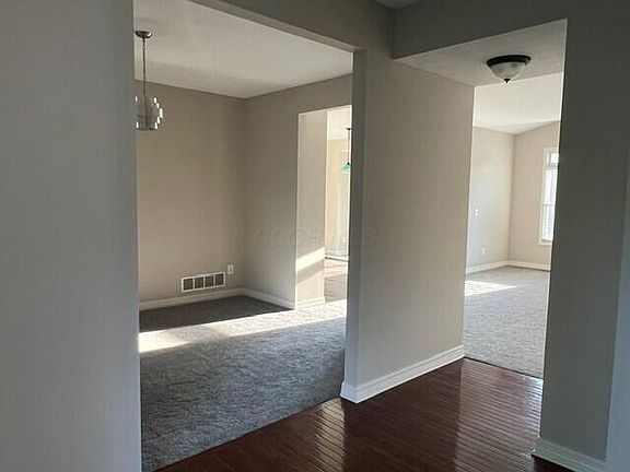 5th image of 366 Linden Cir