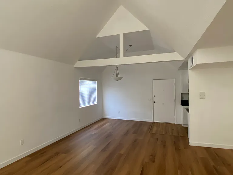 11225 La Maida St #2 — Photo 6