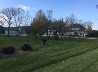 11065 N 2000 East Rd, Fairbury, IL 61739