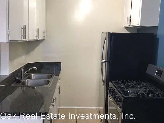 3rd image of 12221 Vanowen St APT B