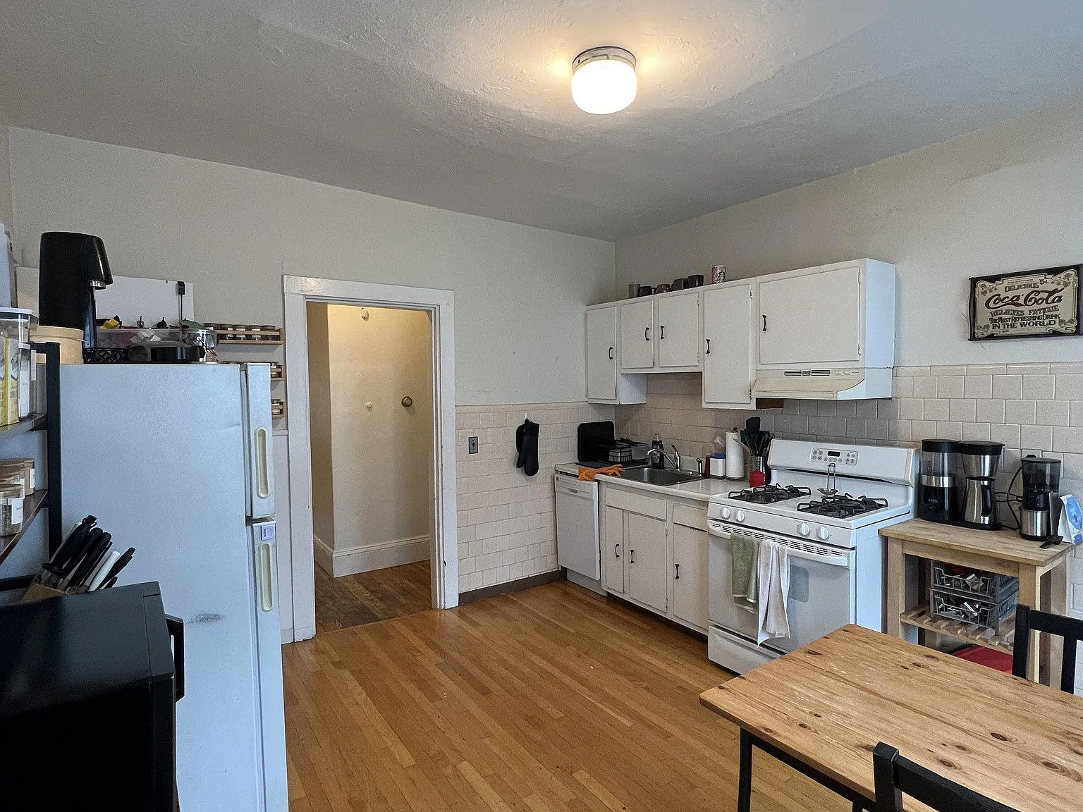 3 bed, $3,375 — Photo 2
