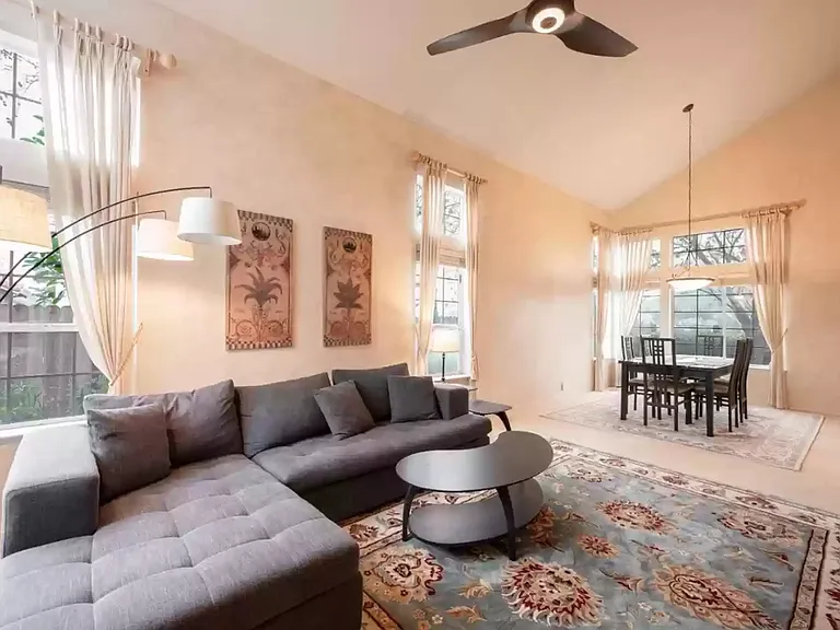 111 Pine Valley Ct — Photo 8