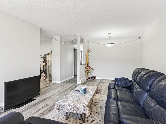 5th image of 1676 Selwyn Rd