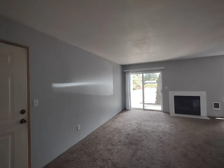 601 Sunset Ave NE #A — Photo 4