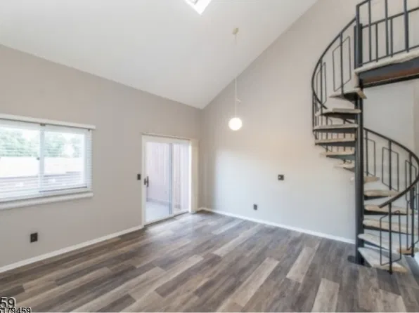 3 Steamboat Dr Unit 10, Vernon, NJ 07462