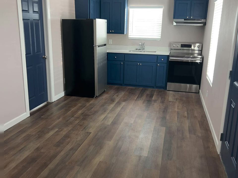 Kitchen with appliances
