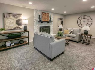 2303 N 70th Ave, Omaha, NE 68104