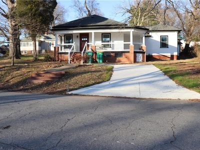 106 W Cardwell St, Madison, NC, 27025