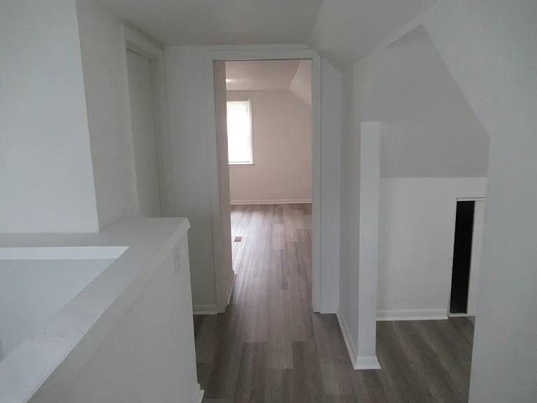 86 Cowles Ave — Photo 22