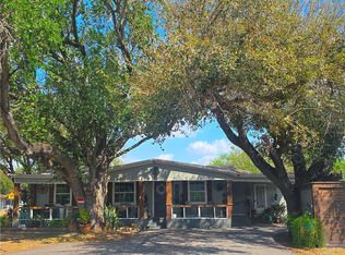 943 W Bowie Ave, Alamo, TX 78516