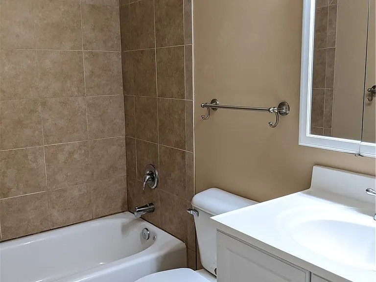 109 Scott Ln — Photo 4
