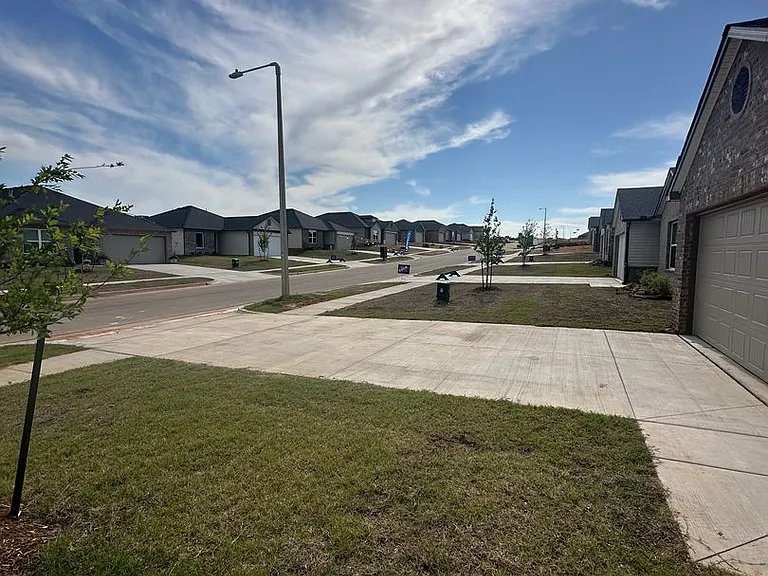 2022 Chandler Meadows Dr — Photo 48