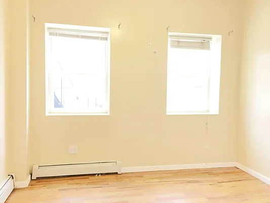 Rented by Bedford Realty USA Corp | media 22