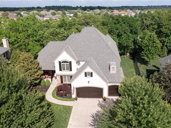 16105 Barton St, Overland Park, KS 66221