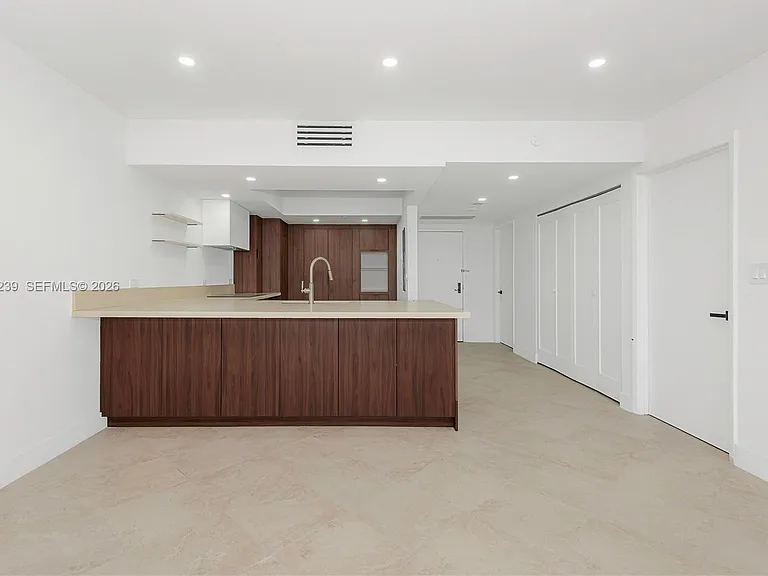 8855 Collins Ave #6E — Photo 9