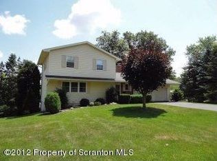 410 Primrose Dr, Clarks Summit, PA 18411
