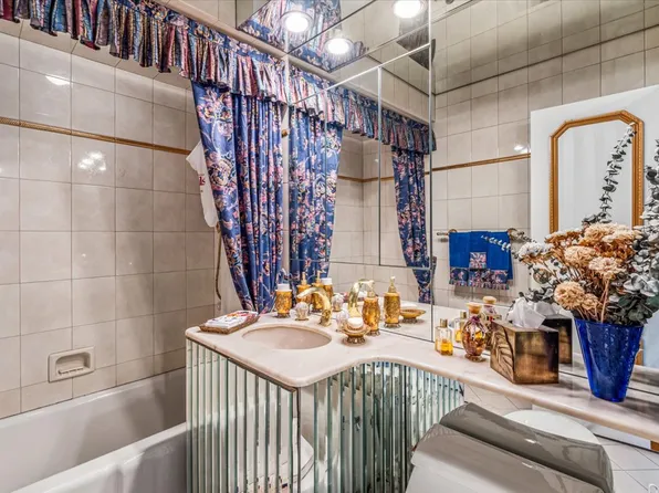 166-25 Powell Cove Boulevard image 16 of 18