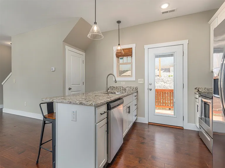 41 Wheeler Rd — Photo 6