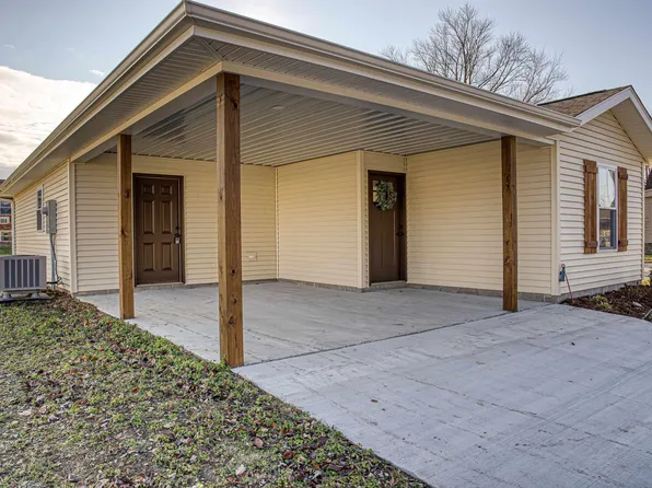 203 N Jackson St, Oakland City, IN 47660