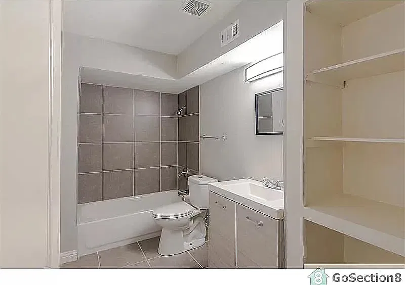 2 bed, 800 sqft, $1,500 — Photo 4