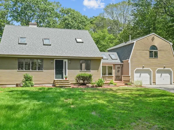 12 Baker Rd, Salisbury, MA 01952