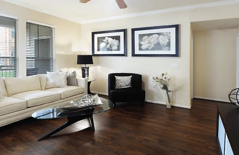 The Voss Apartments — Photo 11