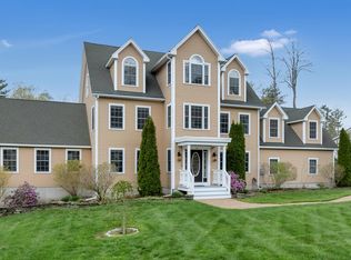 57 Deerfield Rd, North Berwick, ME 03906