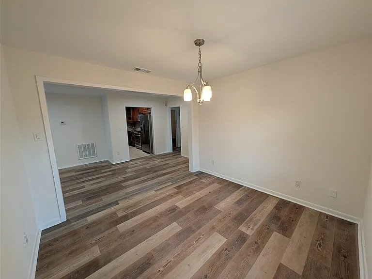 4110 Ella Blvd — Photo 7