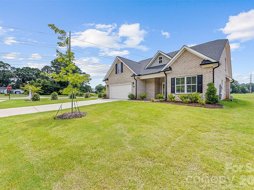 1st image of 1247 Archer Loop #76