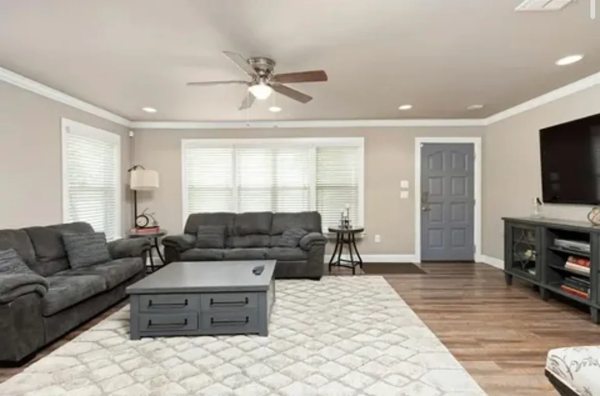 3 bed, 1948 sqft, $5,250 — Photo 4