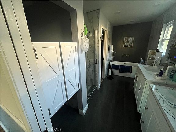 3rd image of 4100 Beech Ave