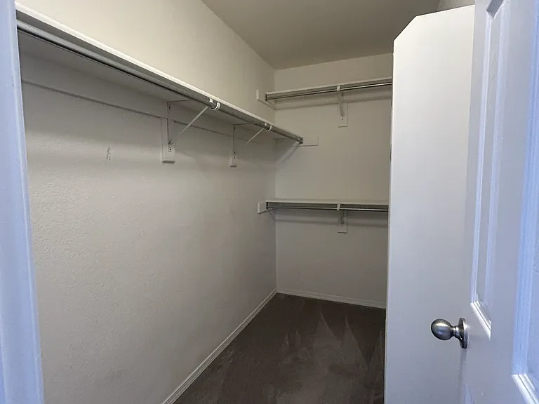 2203 Merlot Ct — Photo 10