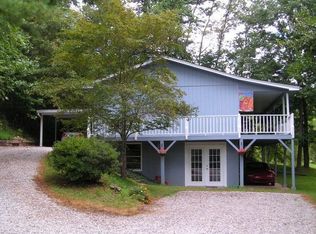 942 Sugarfork Rd, Franklin, NC 28734