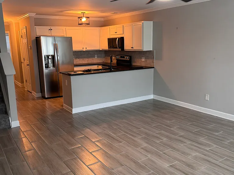 208 Sidney Lanier Ave — Photo 4