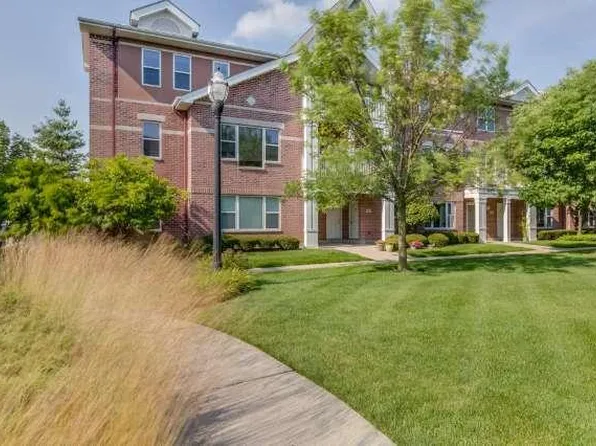 328 55th St #2, Kenosha, WI 53140