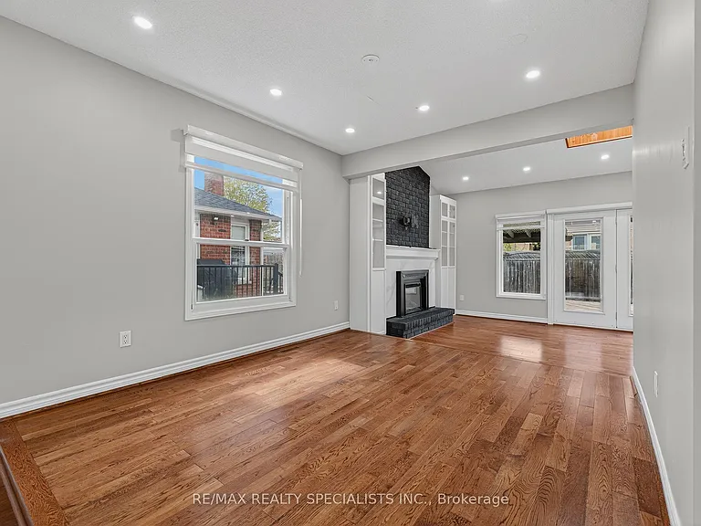 19 Longyear Dr — Photo 8