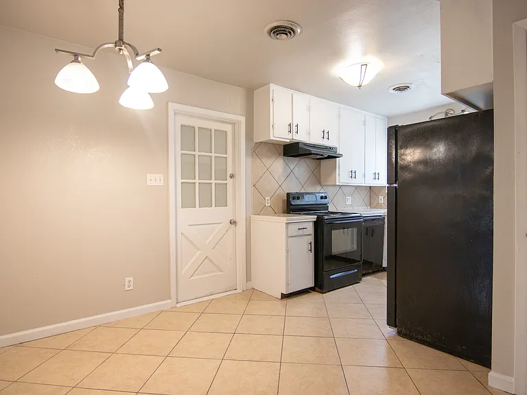 3714 Ridgemont Dr — Photo 9