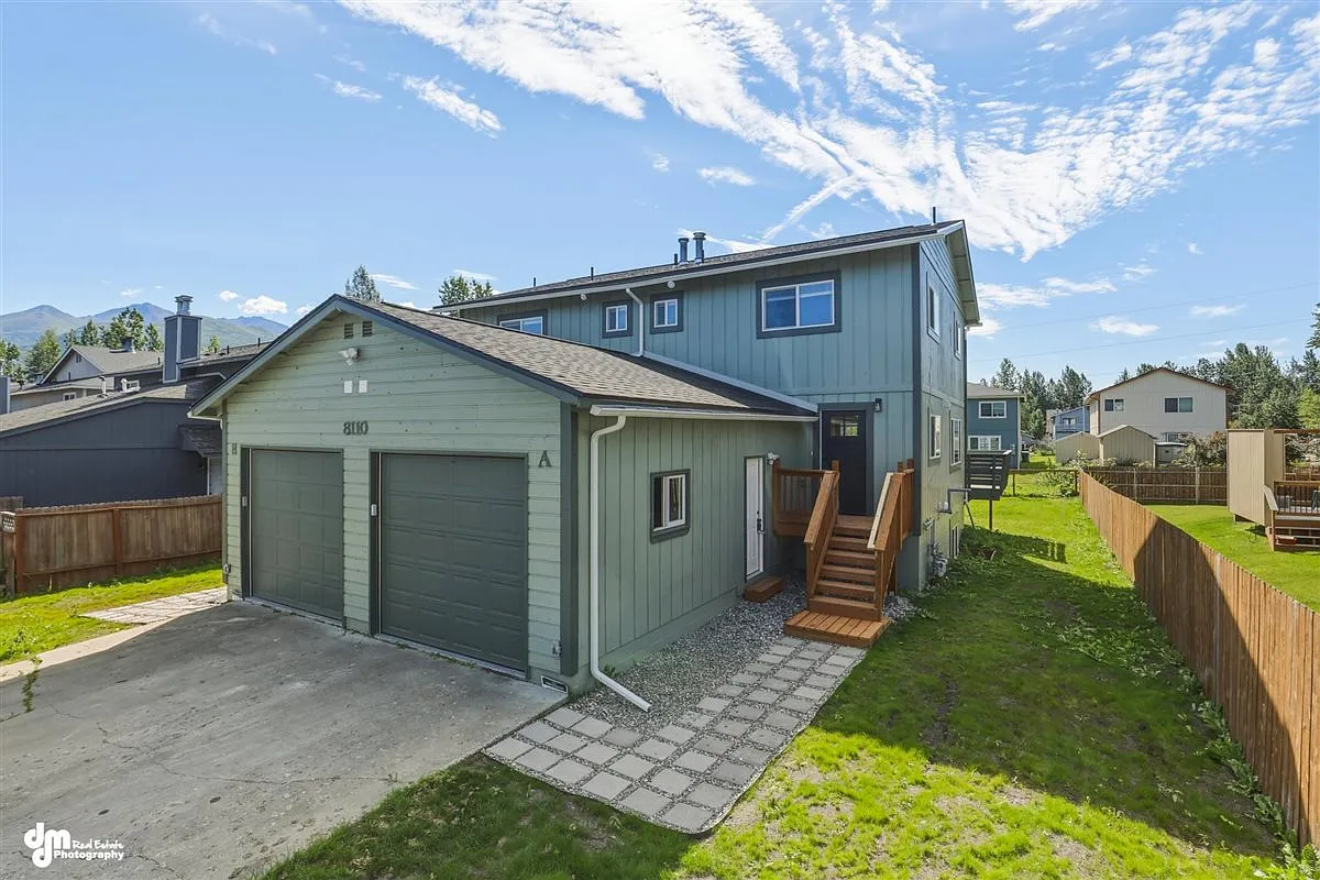 3 bed, 2.5 bath, 1680 sqft, $3,000 — Photo 1