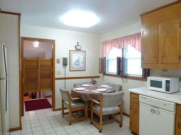 5th image of 118 McConnell Ave