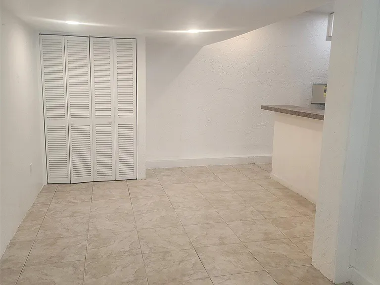 7800 SW 9th St — Photo 14
