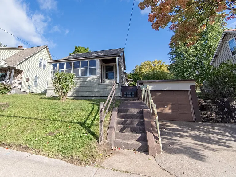 414 W Bluff St — Photo 1